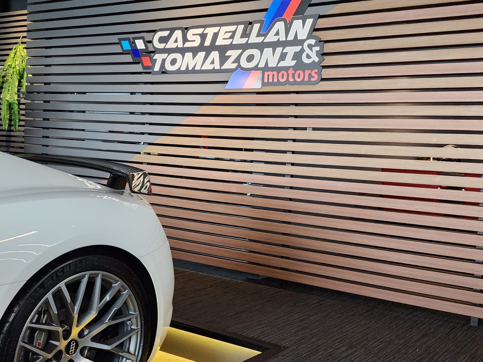 Castellan & Tomazoni Motors